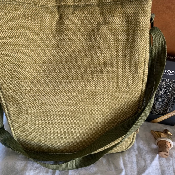 Wine & Cheese tote bag with cooler bag & stopper - Picture 8 of 9